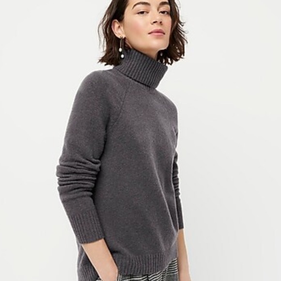 J. Crew Sweaters - JCrew Turtleneck sweater in supersoft yarn J. Crew Sweaters - JCrew Turtleneck sweater in supersoft yarn